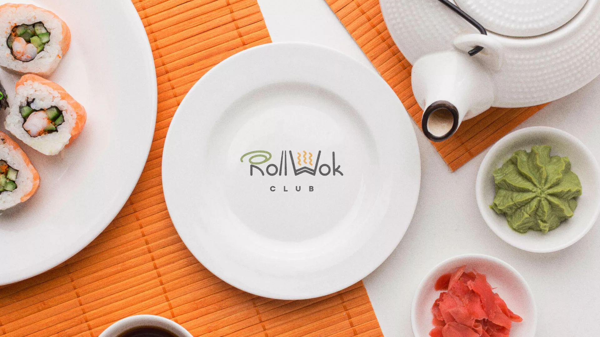 Разработка логотипа и фирменного стиля в Усть-Катаве для суши-бара «Roll Wok Club» Разработка логотипа и фирменного стиля в Усть-Катаве для суши-бара «Roll Wok Club»